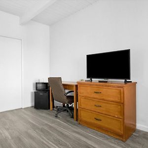 Luxury Triple Room Non-Smoking